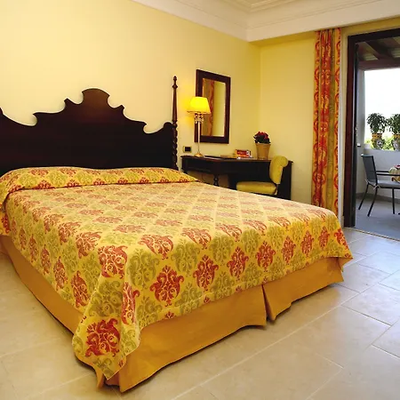 Arciduca Grand 4* Липари
