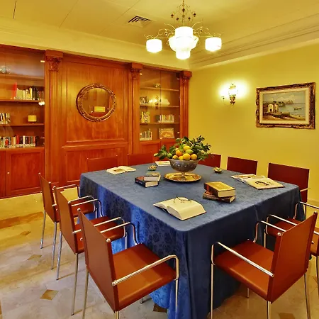 Arciduca Grand 4* Липари