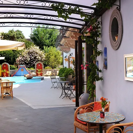Отель Arciduca Grand 4*